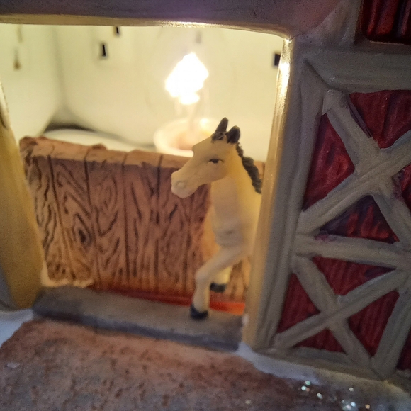 Vintage Santa’s Workbench Willow Walk Farm Victorian Series Lighted House - Picture 6 of 7